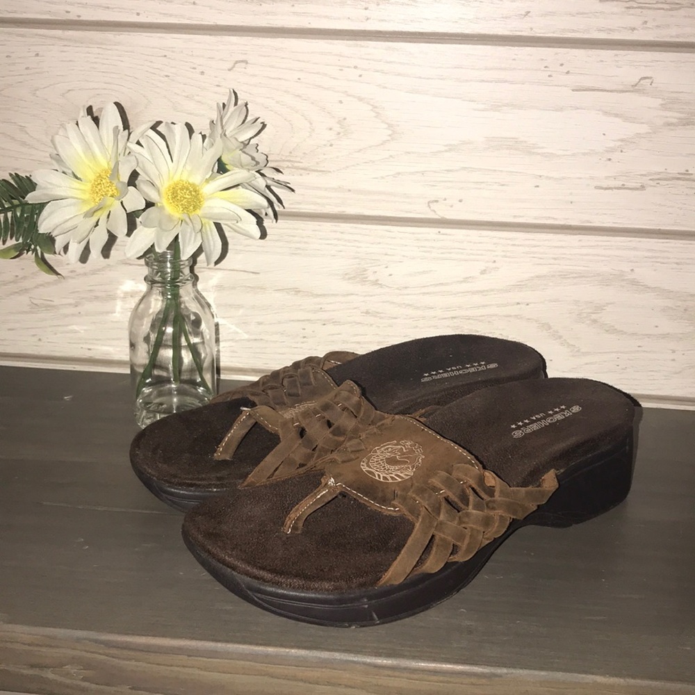 NWOT Sketchers Leather Wedge Thong Sandals Size 9
